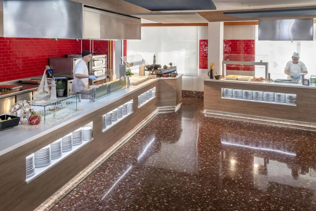 Ght Aquarium & Spa Lloret de Mar Hotel